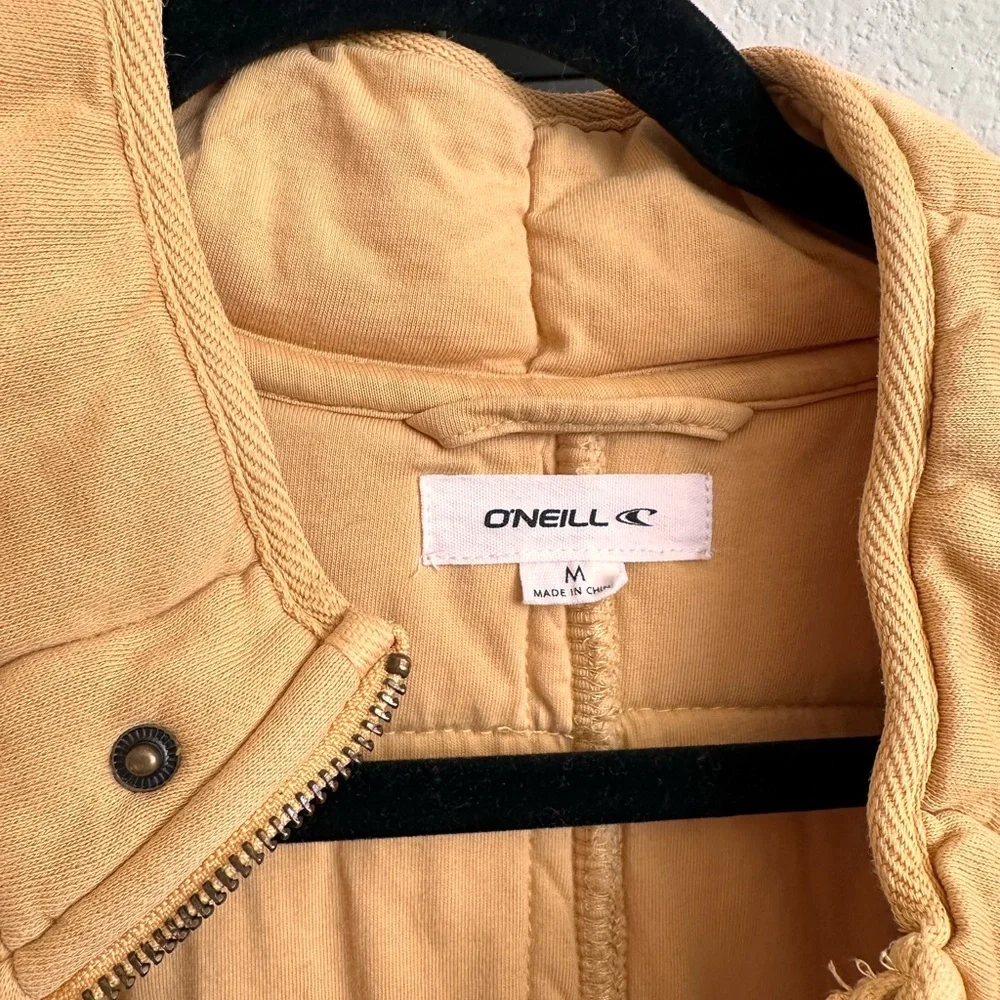 O’Neill Mable quilted jacket. Women’s size medium. Golden yellow color - Picture 2 of 6